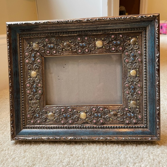Used decorative frames in good condition.  All $10 each - Picture 5 of 6